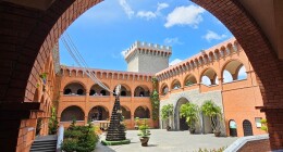 Lâu Đài Rượu Vang